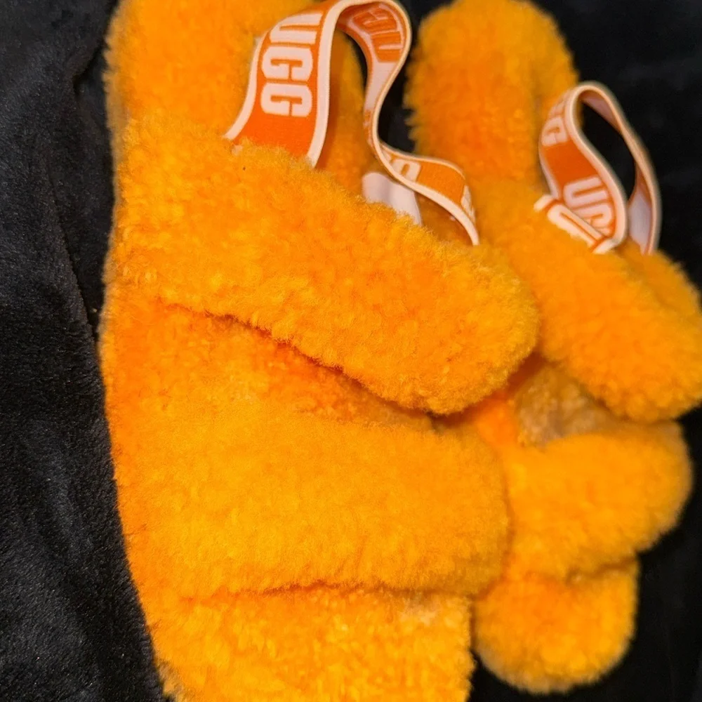 UGG kids Bright Orange Fluffy Slippers Sandal